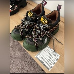 Womens Gucci flashtrek sega green.FIRM PRICE!!!